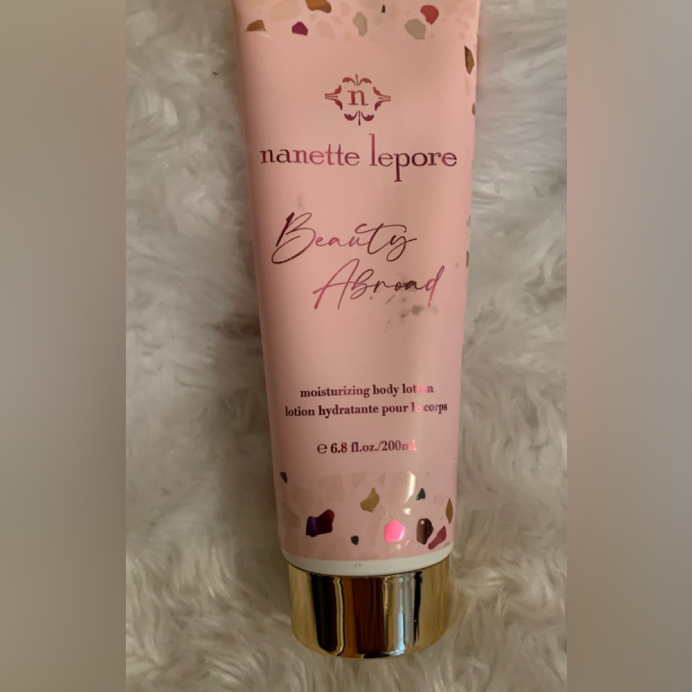 NANETTE LEPORE 6.8 oz. Beauty Abroad body lotion (sealed) New unopened